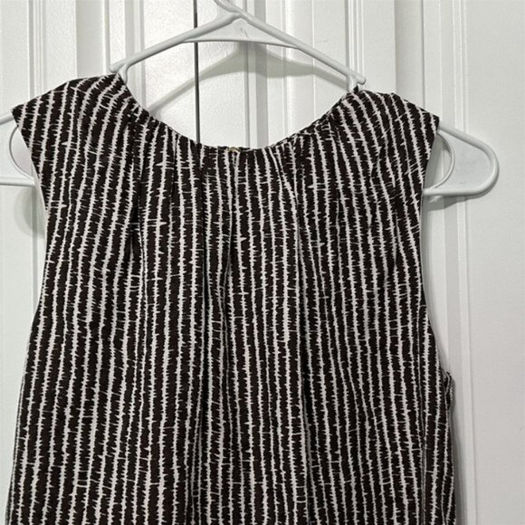 TORY BURCH SLEEVELESS SILK BLEND BLOUSE TANK TOP WOMENS SIZE 4 GEOMETRIC - Picture 2 of 10